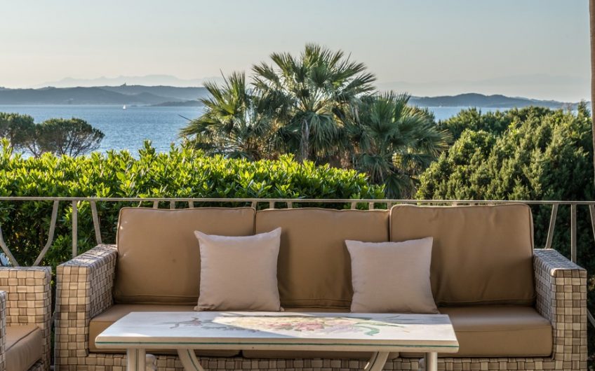 Beautiful Villa in Baja Sardinia – AXB 5V26