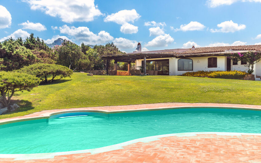 Important Villa in an exclusive Area of Porto Cervo – APC 7V6